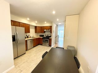 2 Holden St #2L, Dorchester, MA 02125