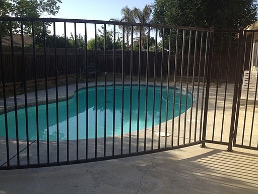 3rd image of 111 Friggs Ct