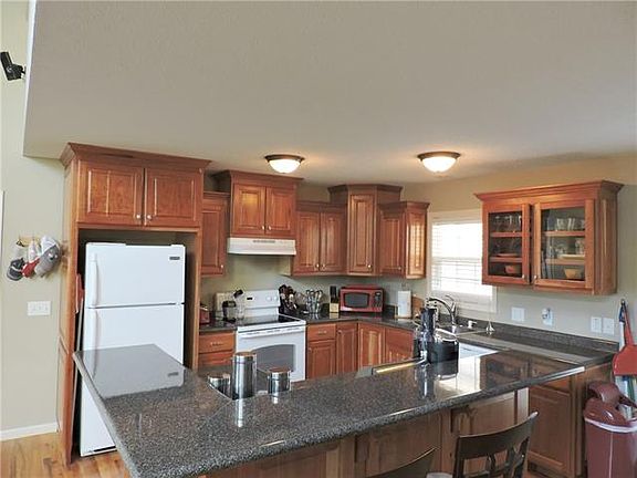 5th image of 401 Eldred St NE