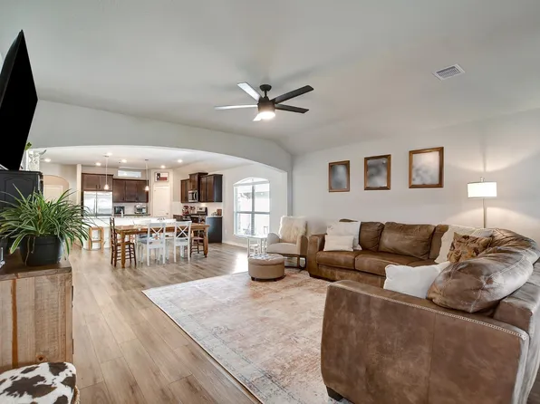 1011 Davy St, Brenham, TX 77833