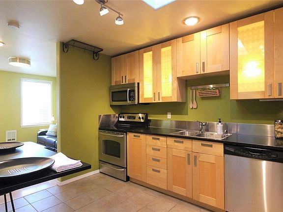 4th image of 1206 S 11th St Unit 10