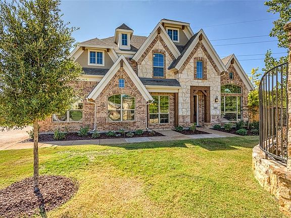 2nd image of 1500 Silverleaf Dr