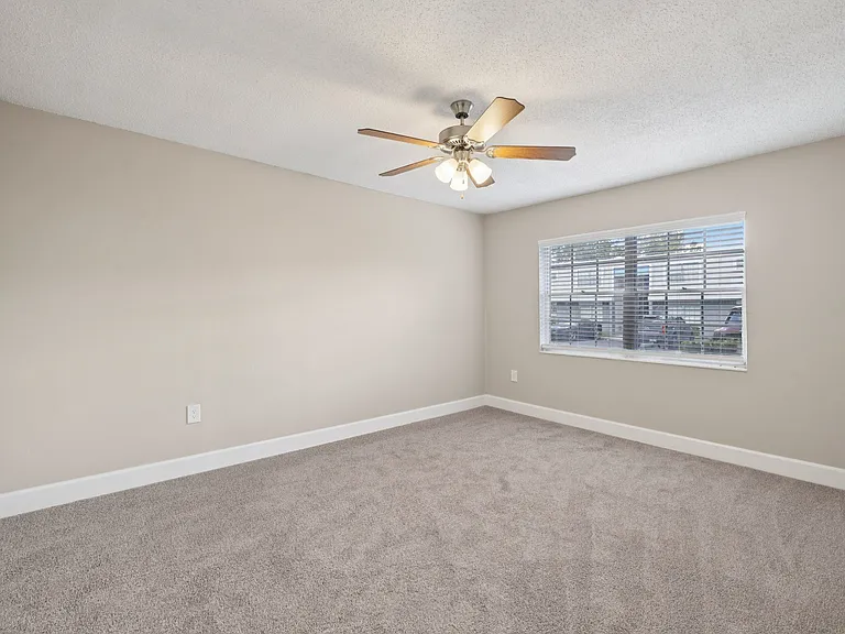 The Park at Chesterfield Apartment Homes — Photo 19