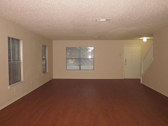 2nd image of 1102 Comfort St