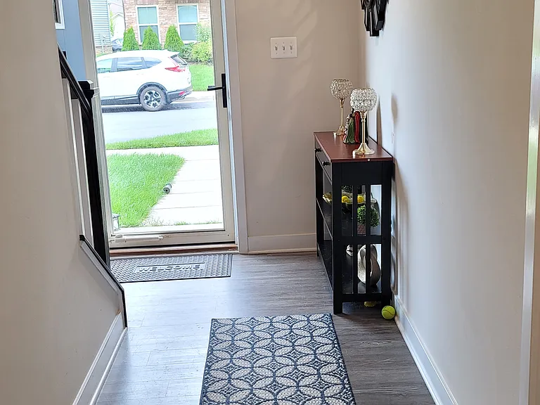 8667 Shady Pines Dr — Photo 3