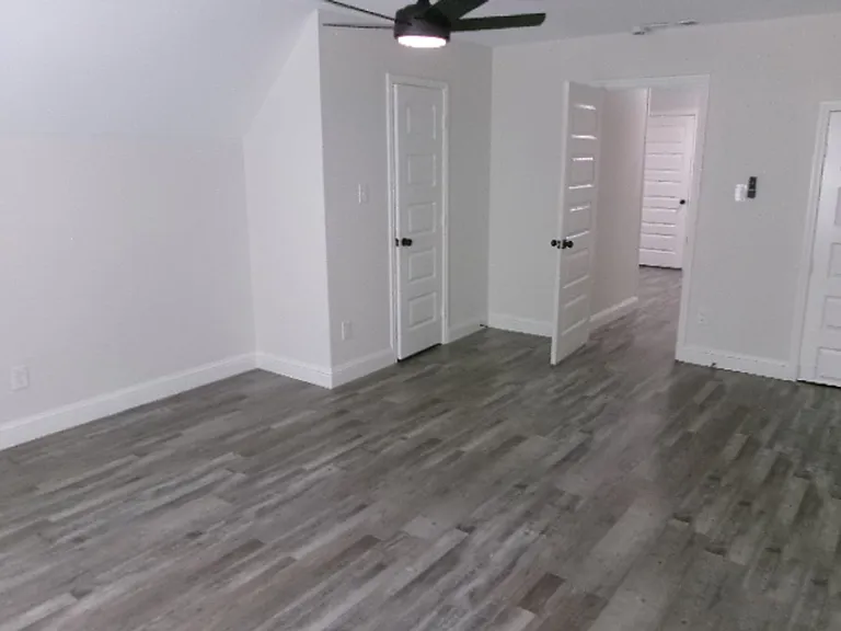 1408 W Main St — Photo 17
