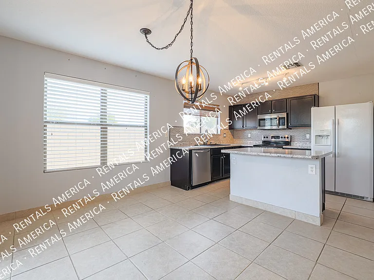 1324 S Mosley Ct — Photo 8