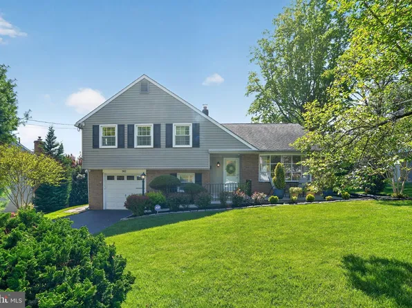 962 Edwards Dr, Springfield, PA 19064