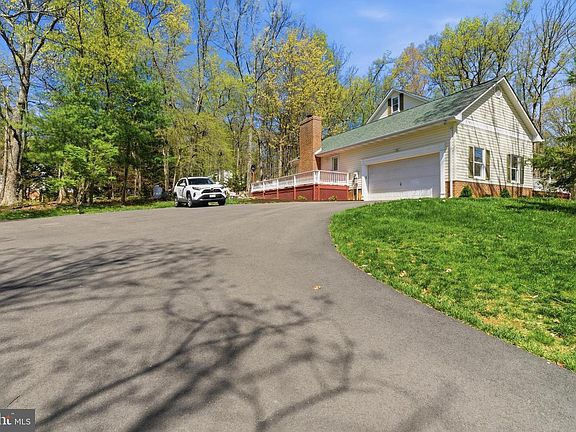 4th image of 15470 Cheal Ct