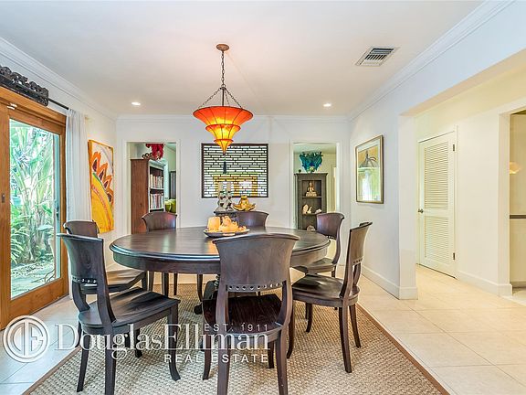4th image of 1424 Sorolla Ave