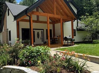 86 Holiday Dr, Hendersonville, NC 28739