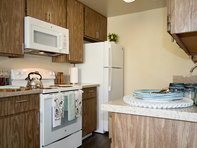 Gold Coast Apartments — Photo 49