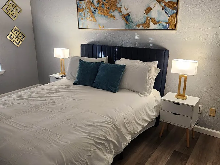 11120 Stratford Dr #211 — Photo 17