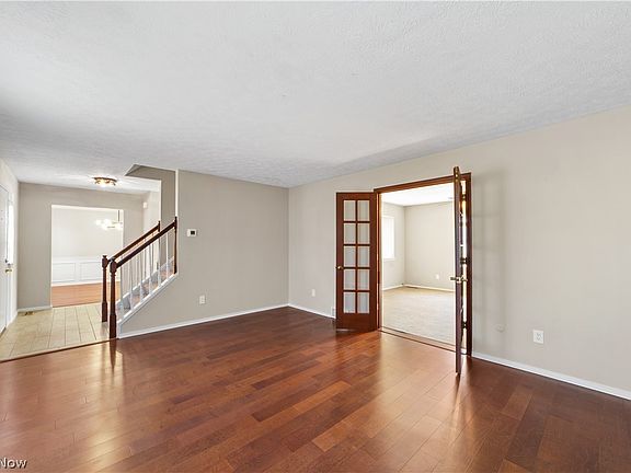 2nd image of 6920 Longview Dr