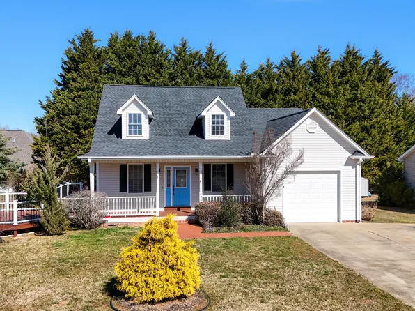 424 Mary Ann St, Easley, SC 29640