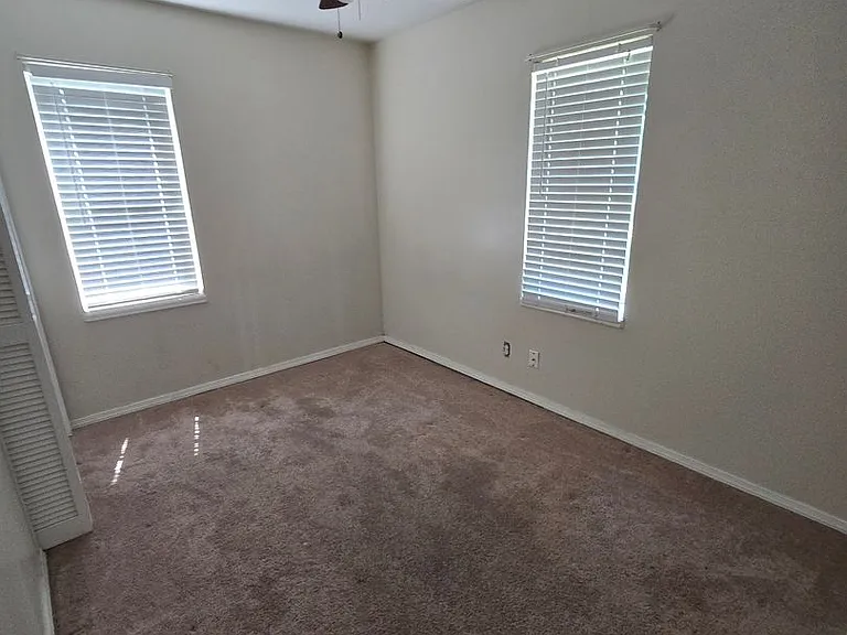 2320 SW Valley Brook Ln — Photo 6