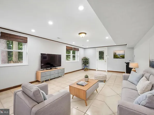 106 W Northern Pkwy, Baltimore, MD 21210