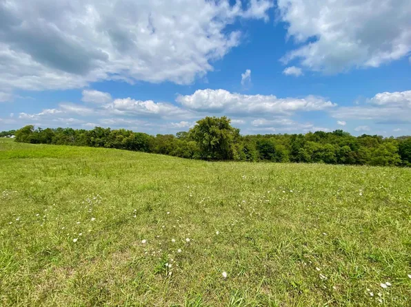 8 Hickory Ridge Rd, Manchester, OH 45144