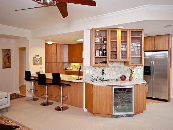 3rd image of 1457 Bellevue Ave APT 11