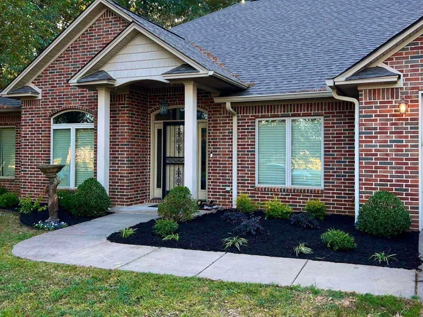 2012 Taylor Rd, White Hall, AR 71602