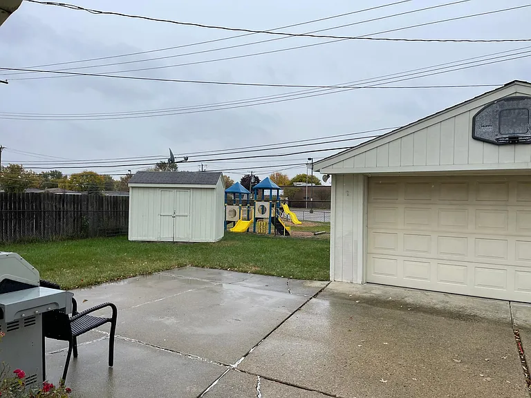 12836 Pomona Dr — Photo 5