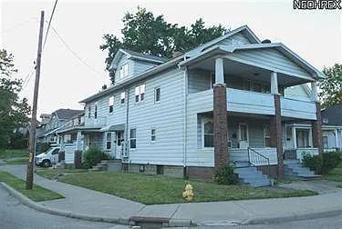 450 Wooster Rd N photo 1