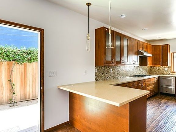 3rd image of 660 San Juan Ave #660