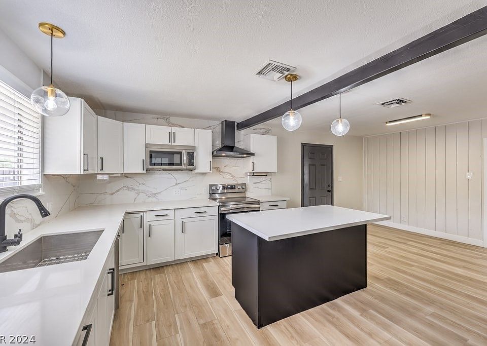 7237 W Washburn Rd, Las Vegas, NV 89149 | Zillow