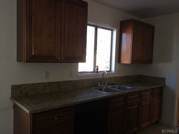 5th image of 427 N Toland Ave