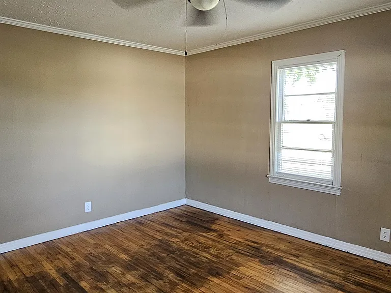 310 W Lafayette St — Photo 38