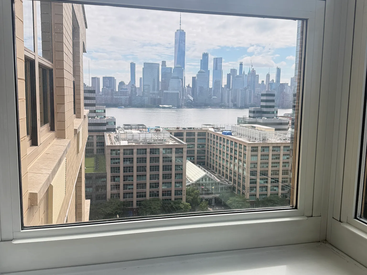 1 bed, 843 sqft, $4,500 — Photo 2