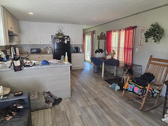 4th image of 2512 Highway 2562