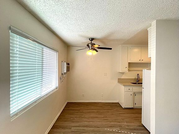 3rd image of 946 Arapahoe St APT 306
