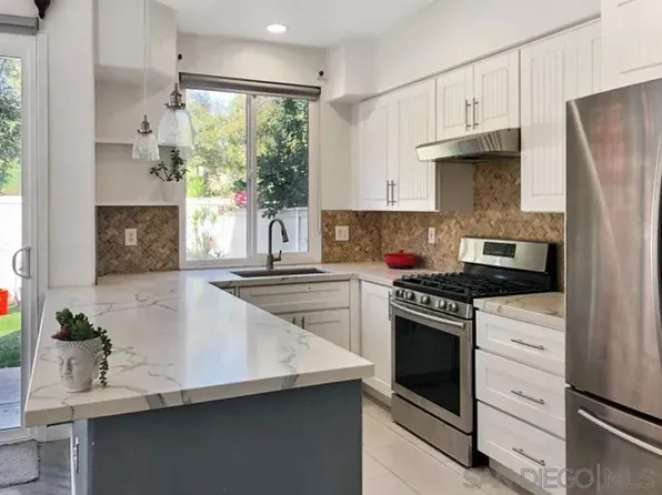 11823 Spruce Run Dr APT B, San Diego, CA 92131
