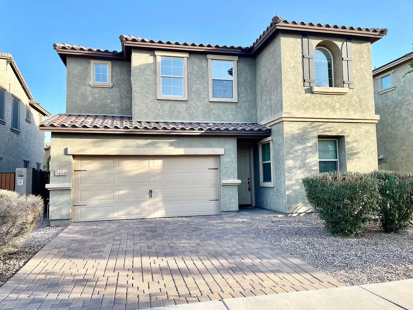 3 Bed/3 Bath with loft, located in the Gilbert Bridges Community! Walking distance to Gilbert Reg... — Photo 2