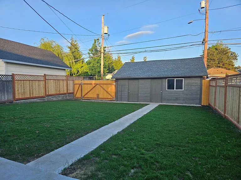 340 17th Ave — Photo 11