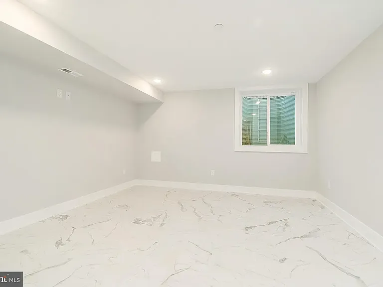1720 S 22nd St #1 — Photo 35
