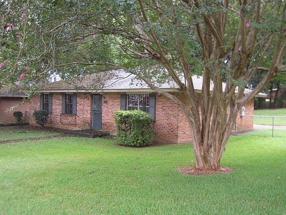 2nd image of 3027 Barksdale St