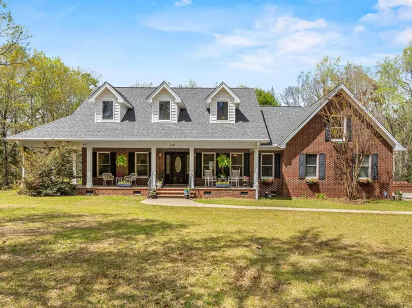 1368 Sunnyhill Dr, Camden, SC 29020