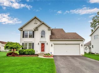 44 Huntingwood Dr, East Amherst, NY 14051