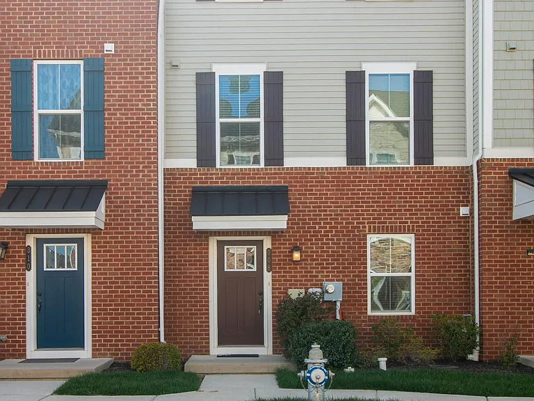 308 Blue Welsh St — Photo 27