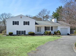 174 Waverly Ave, Medford, NY 11763