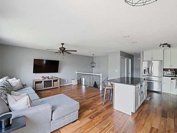 3rd image of 3576 Avon Ct