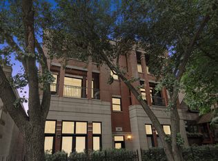 2940 N Sheffield Ave APT 2S, Chicago, IL 60657