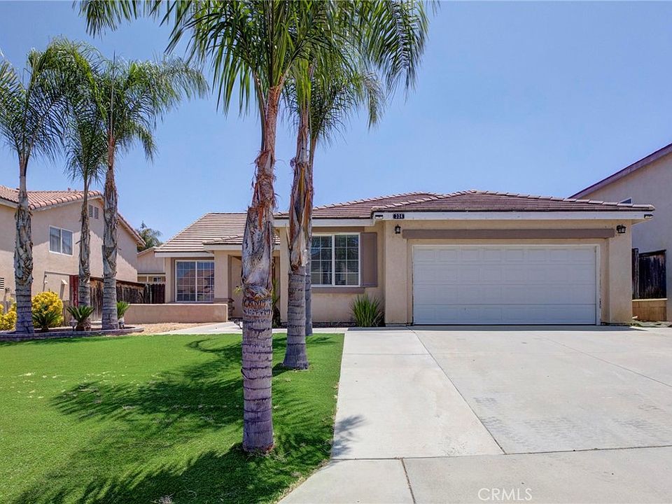 1st image of 324 Steiner Dr