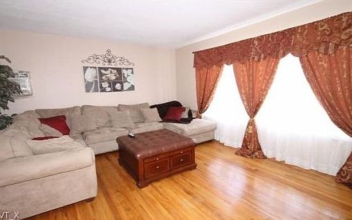 3rd image of 3770 Richmond Ave