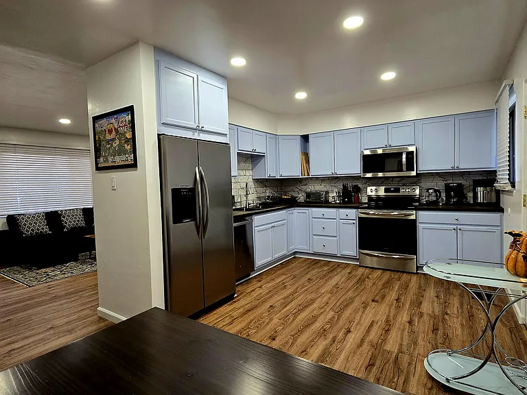 1412 Quincy St NE — Photo 10