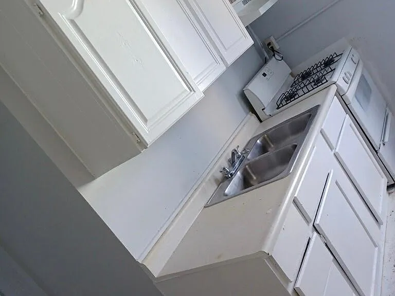 387 Willow St — Photo 11