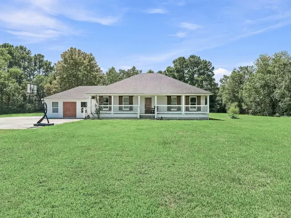 2904 Garrison Ln, Orange, TX 77630
