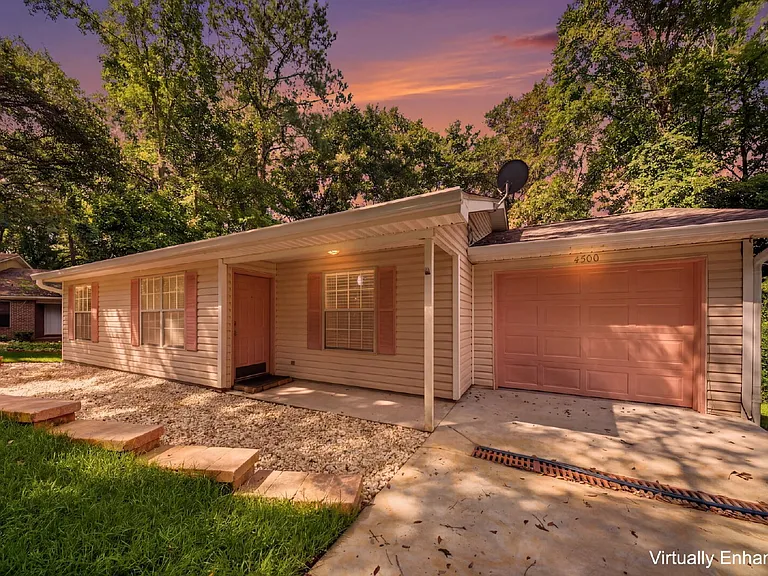 4800 Leah Ln — Photo 2